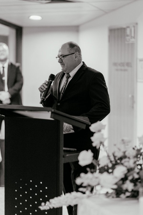 AngelaBrushePhotography_WEDDING_M&T_190926_SNEAKPEEKS-199.jpg