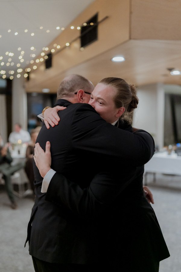 AngelaBrushePhotography_WEDDING_M&T_190926_SNEAKPEEKS-200.jpg