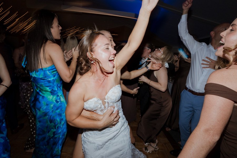 AngelaBrushePhotography_WEDDING_M&T_190926_SNEAKPEEKS-214.jpg