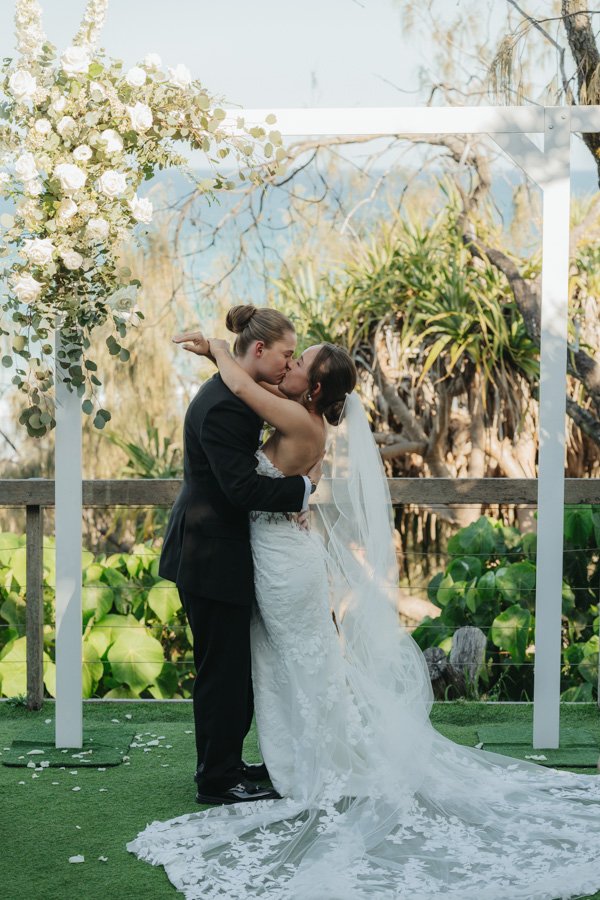 AngelaBrushePhotography_WEDDING_M&T_190926_SNEAKPEEKS-97.jpg