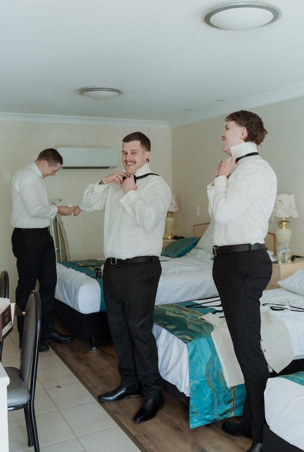 AngelaBrushePhotography_WEDDING_R&C_230926_SNEAKPEEKS-3.jpg