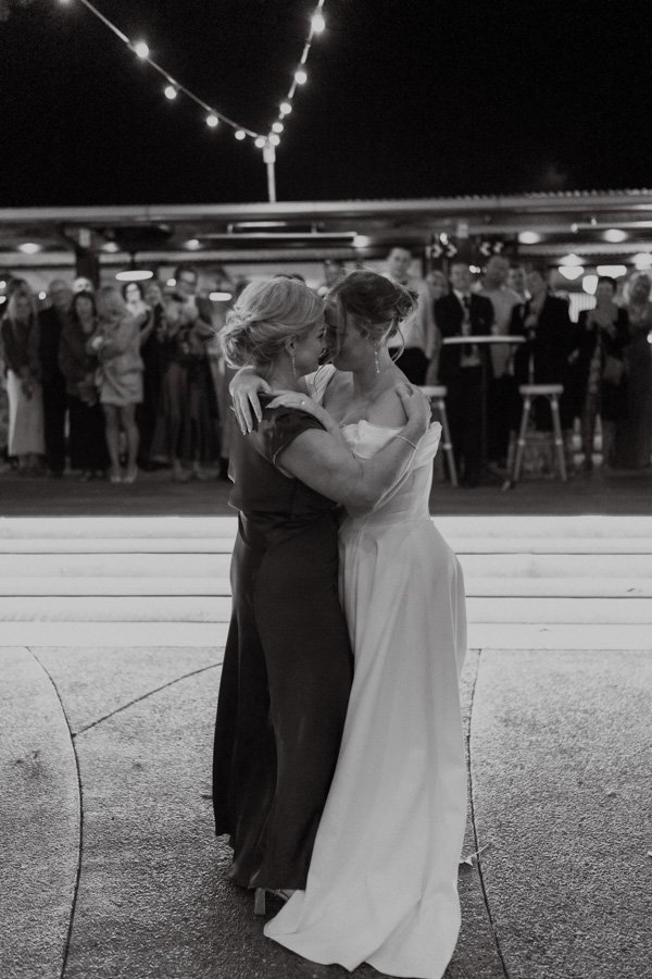 AngelaBrushePhotography_WEDDING_R&C_230926_SNEAKPEEKS-156.jpg