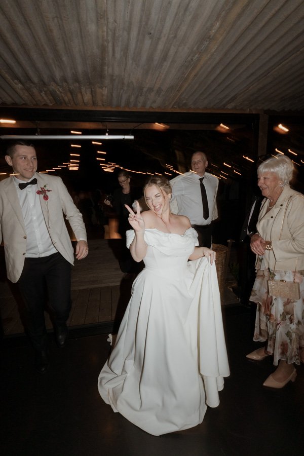 AngelaBrushePhotography_WEDDING_R&C_230926_SNEAKPEEKS-166.jpg