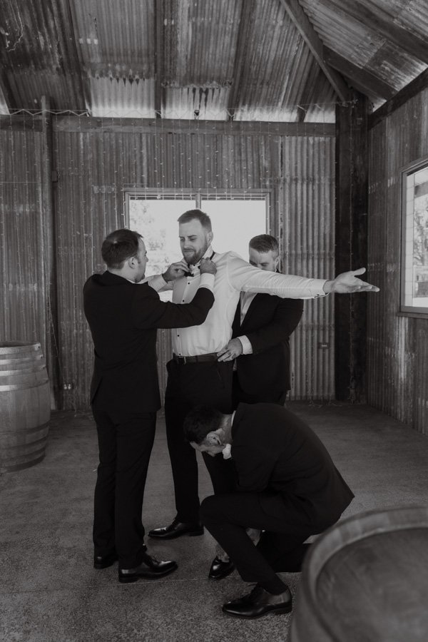 AngelaBrushePhotography_WEDDING_L&B_041026_SNEAKPEEKS-14.jpg