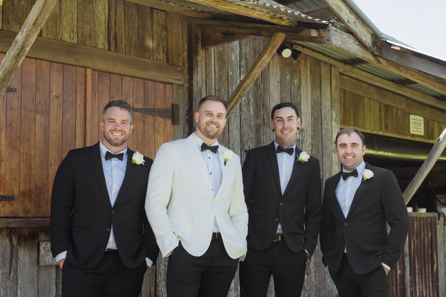 AngelaBrushePhotography_WEDDING_L&B_041026_SNEAKPEEKS-23.jpg
