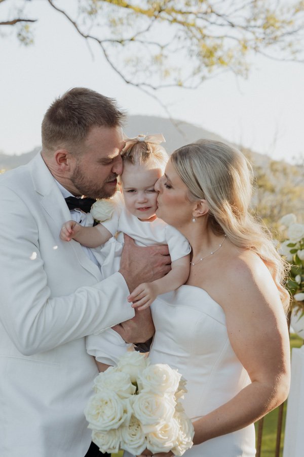AngelaBrushePhotography_WEDDING_L&B_041026_SNEAKPEEKS-104.jpg