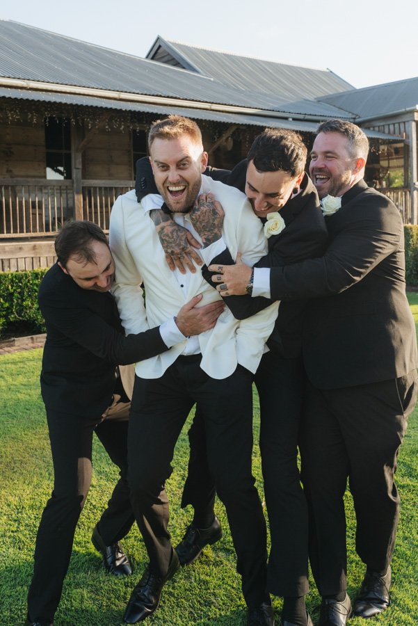 AngelaBrushePhotography_WEDDING_L&B_041026_SNEAKPEEKS-116.jpg