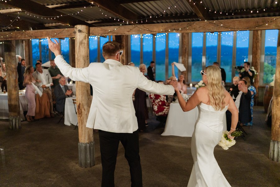 AngelaBrushePhotography_WEDDING_L&B_041026_SNEAKPEEKS-159.jpg