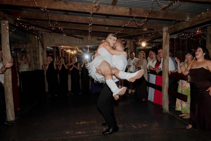 AngelaBrushePhotography_WEDDING_L&B_041026_SNEAKPEEKS-190.jpg