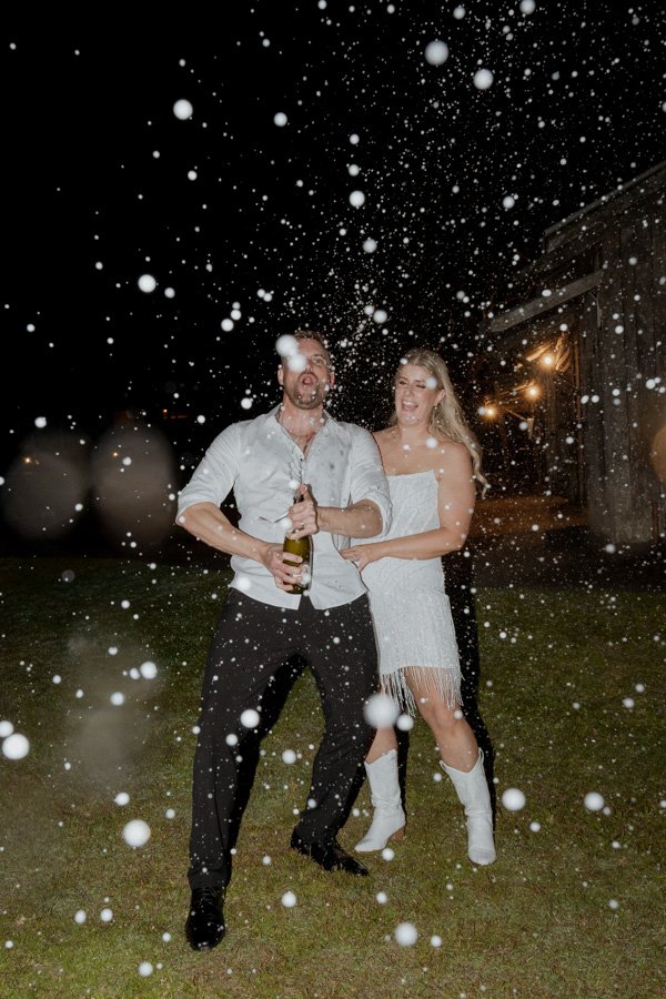 AngelaBrushePhotography_WEDDING_L&B_041026_SNEAKPEEKS-201.jpg