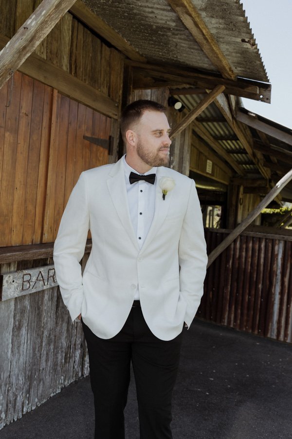 AngelaBrushePhotography_WEDDING_L&B_041026_SNEAKPEEKS-17.jpg