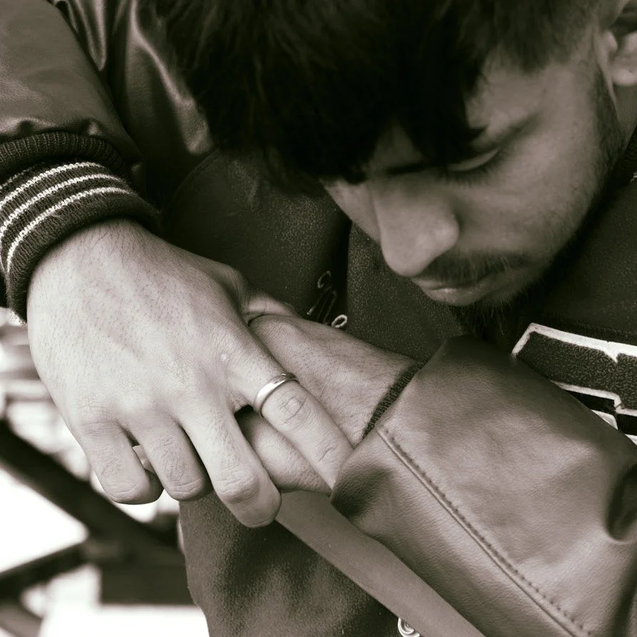 Okay, senior photos are cute and all&hellip; but can we talk about how these are basically the BEST personal branding shots ever? 😍
He walked in a little quiet, left grinning ear-to-ear, and now has a whole gallery that screams &ldquo;future CEO/art