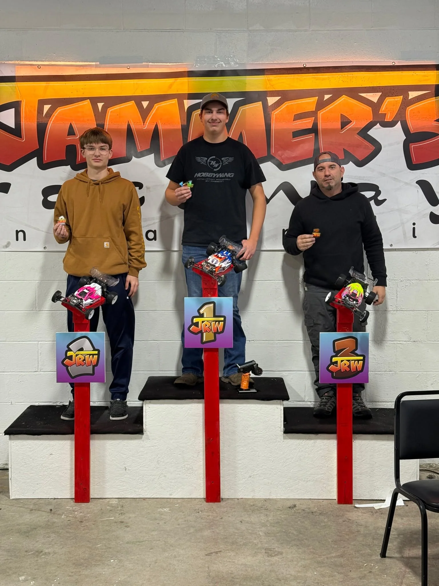 Sunday Off-Road, 12/14: 2 Wd Mod A-Main
1) DUSTIN FOX
2) TUCKER MITCHEL
3) GEORGE A
 #rccars #jammersraceway #rccarsofinstagram #rcracing