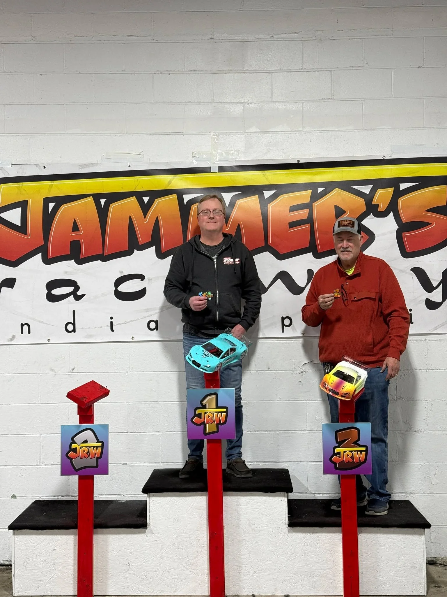 BIG crew last night. That LMH class continues to grow! For NASCAR we had 2 heats for qualifying, but through the democratic process, decided to throw everyone together for the Main... and it did NOT disappoint! 💥 Our NASCAR winner and 2nd place 21.5