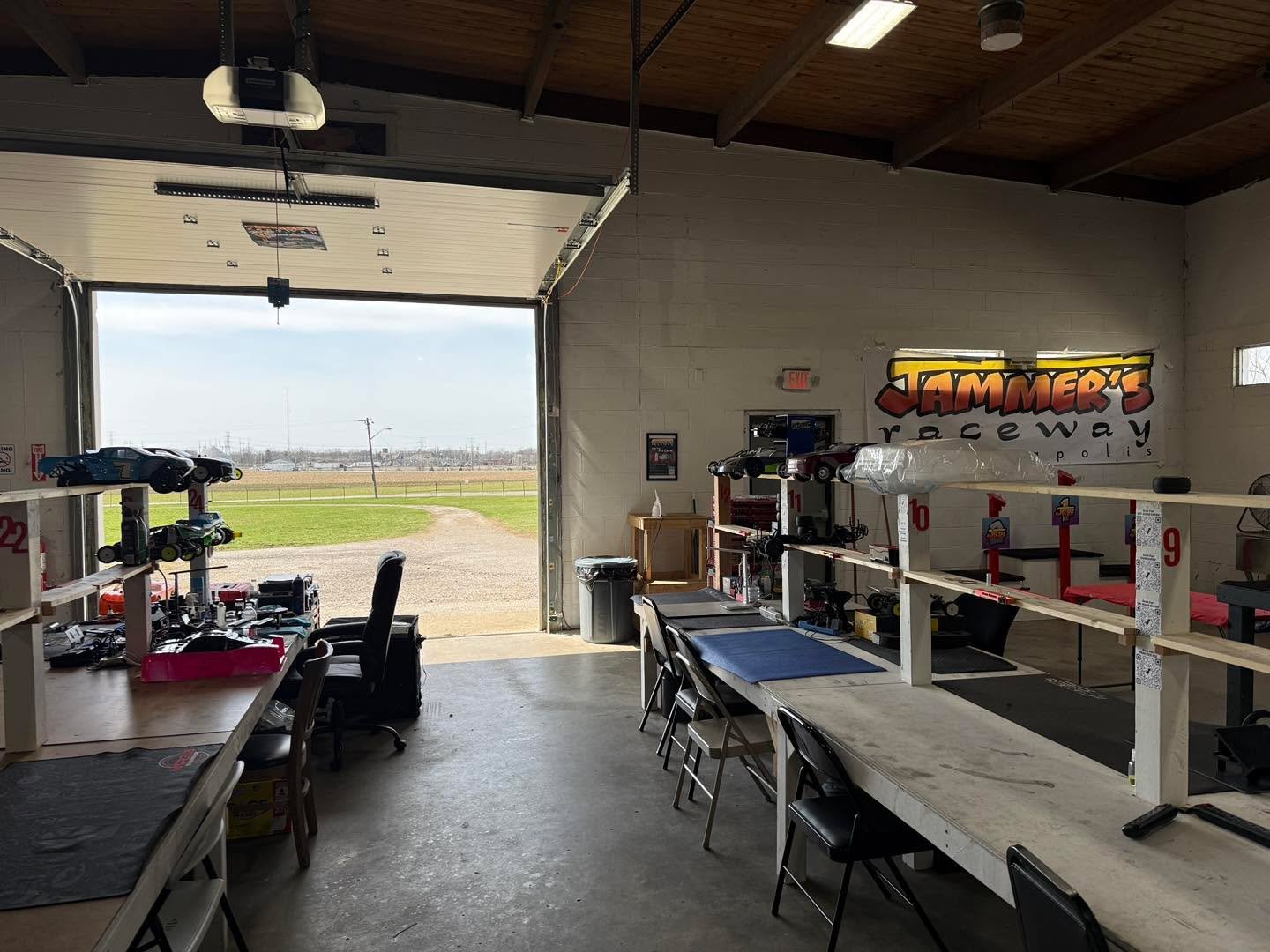 Come hang with us and get some laps in on off-road 🛻 practice night here at Jammer&rsquo;s! Door&rsquo;s open and 🎶🎸music is at a respectable 🔊volume 🤪
#rcoffroad #rccars #jammersraceway #rccarsofinstagram #rcracing