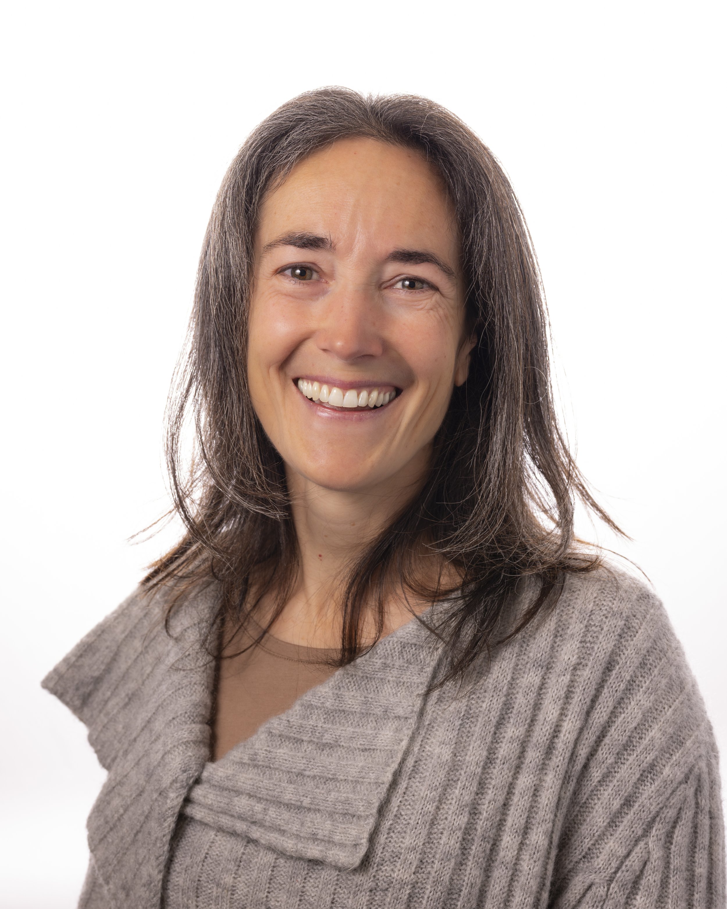 Pauline Larmaraud, mindset coach at Larmaraud Mindset Training, smiling warmly