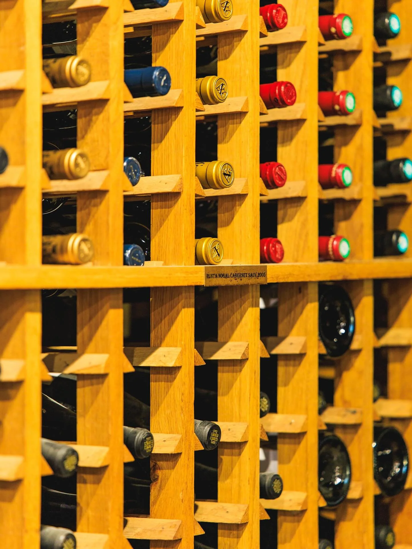 Виното е част от нашата история.
Очакваме ви да откриете нашата селекция от испански вина, подбрани с внимание към вкуса и традицията.

#azaharrestaurantesofia #spanishrestaurant