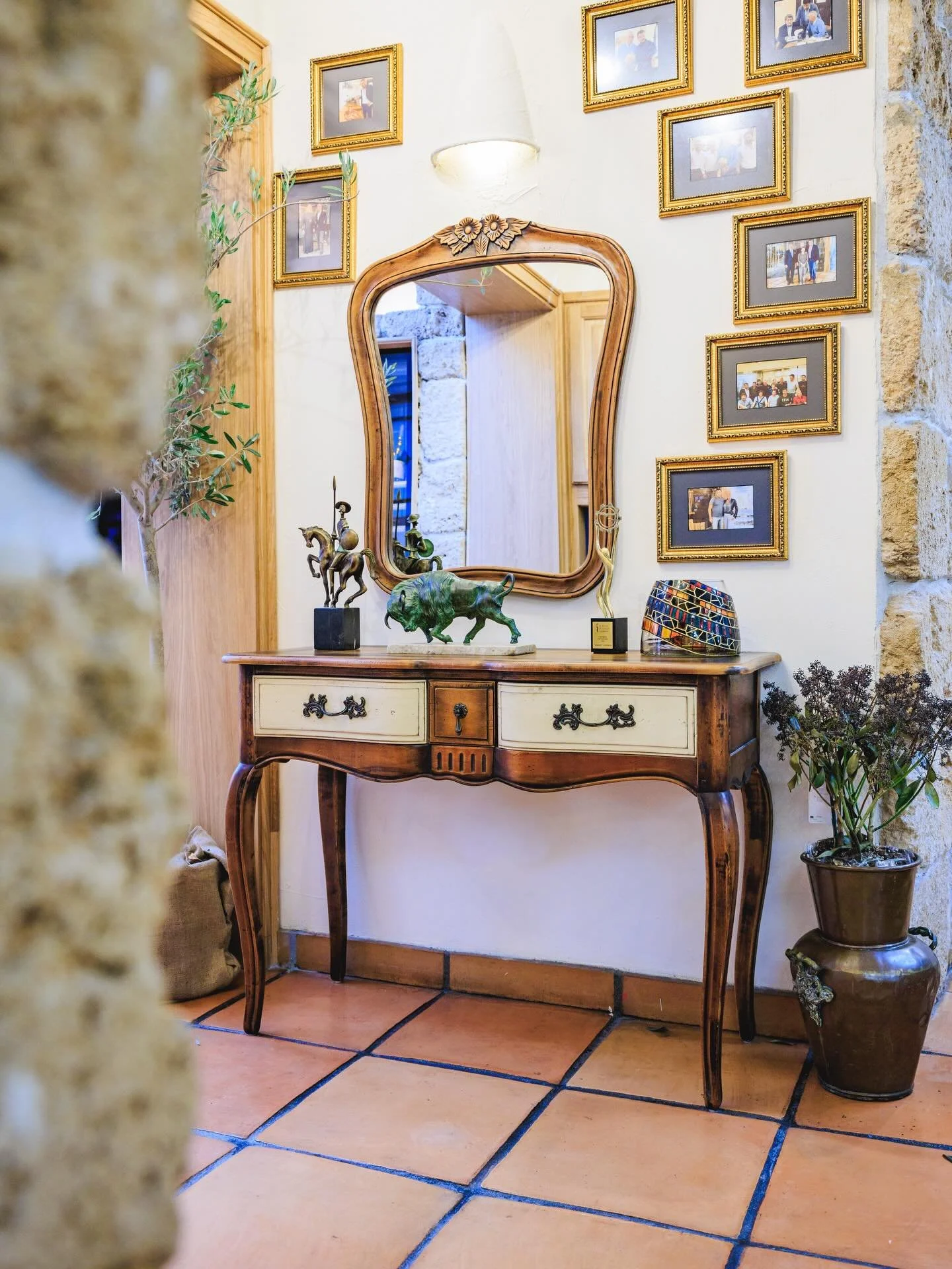 В Azahar всеки детайл разказва история.
Вдъхновени от топлината и духа на Испания. 🇪🇸

Очакваме ви!