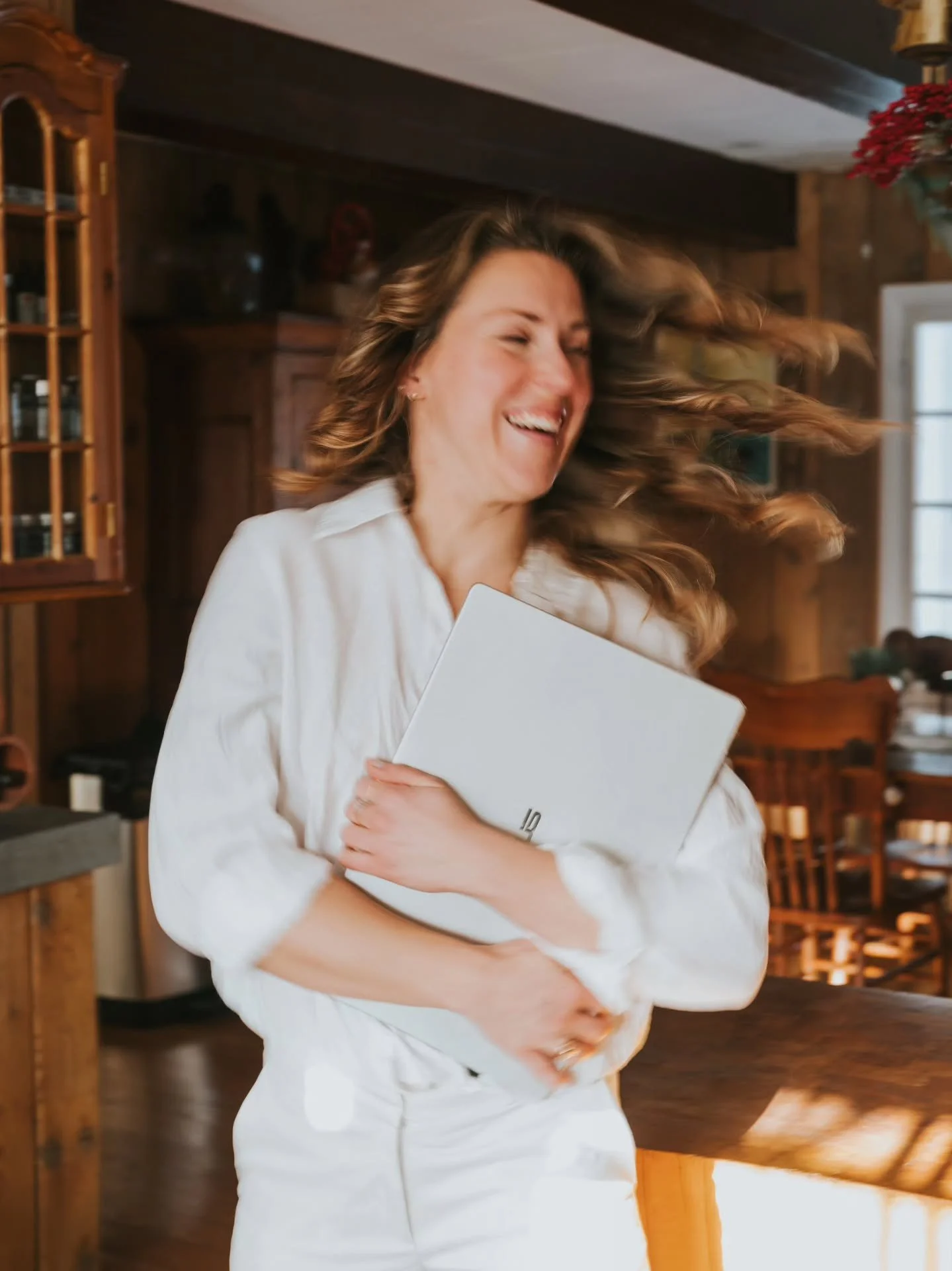 Je pense que je r&eacute;alise m&ecirc;me pas encore.

Aujourd&rsquo;hui j&rsquo;ai appris que j&rsquo;ai mon permis en immobilier&hellip; pis j&rsquo;ai litt&eacute;ralement eu un moment o&ugrave; j&rsquo;ai juste arr&ecirc;t&eacute; de respirer deu