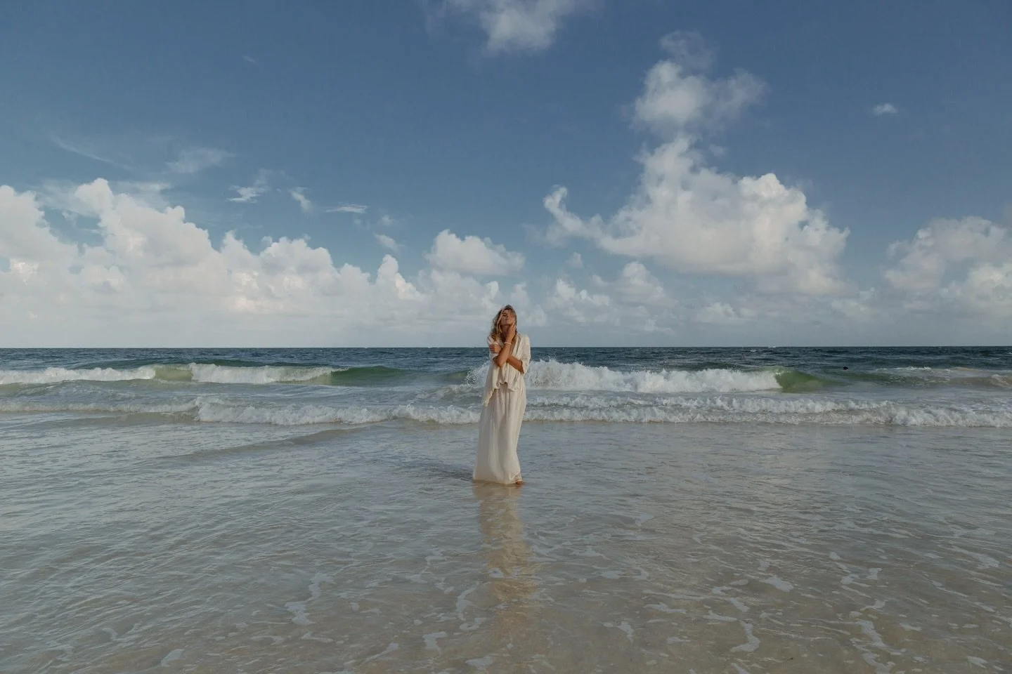 Part l.  In between two atmospheres, physically here mentally in another part of the world. 

The muse: @lauragarnweidner 🩵