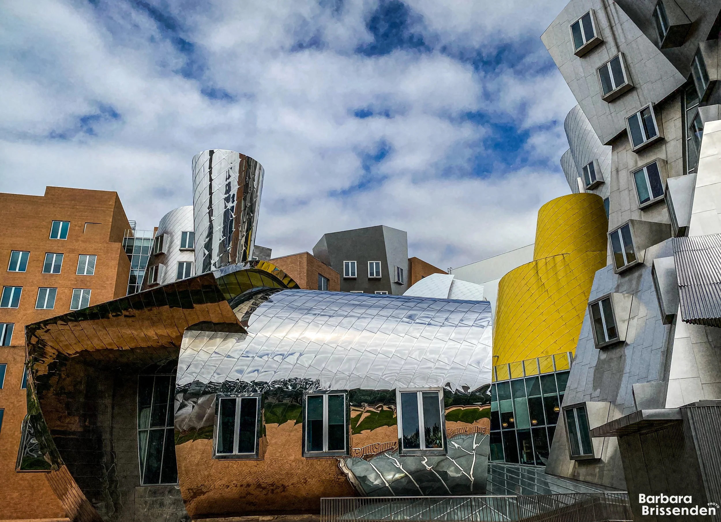 Stata Center 2 MIT.jpg