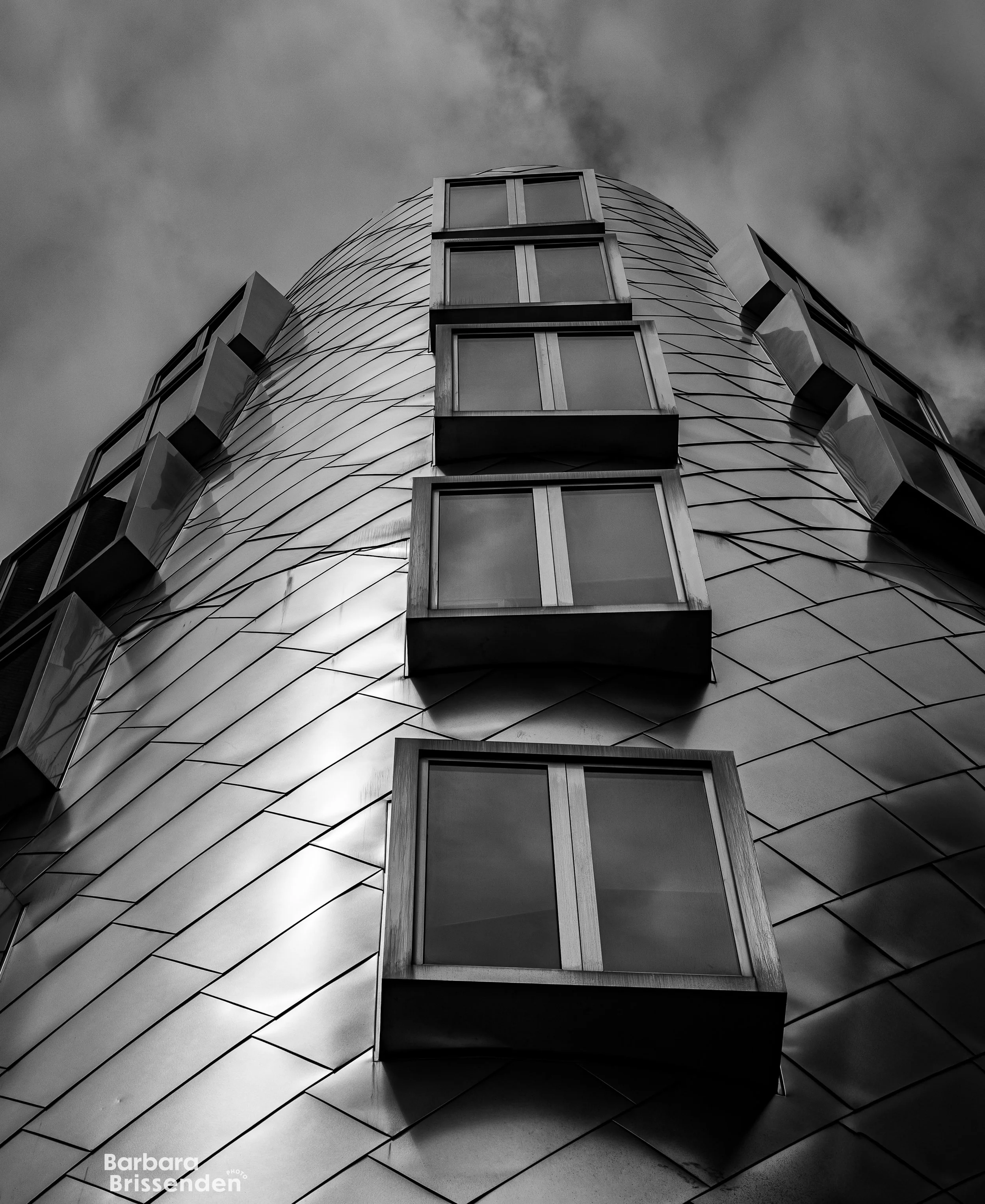 Stata Center Column MIT.jpg