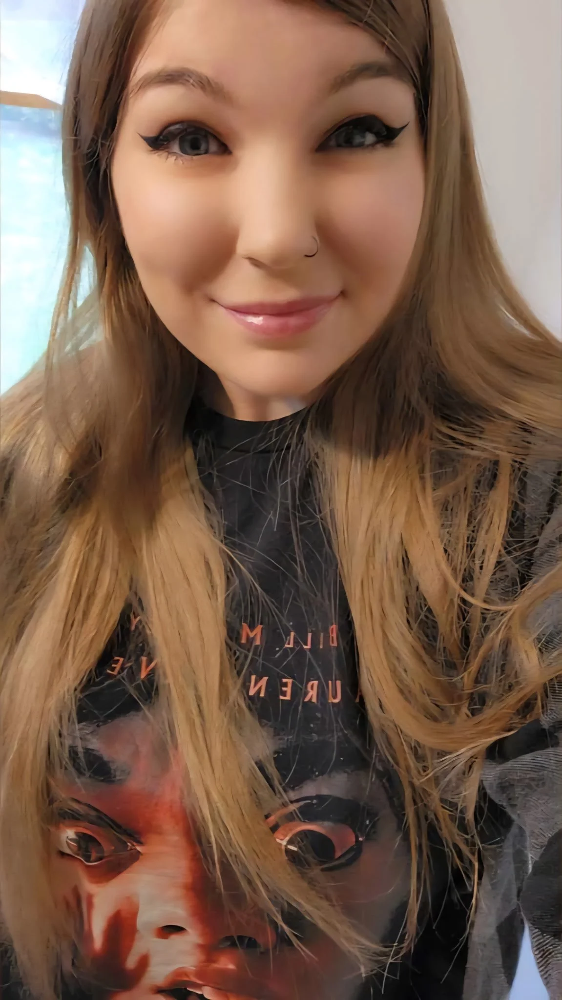 the-fetus-lauren-lavera-t-shirt-lifestyle-photo-07.JPG