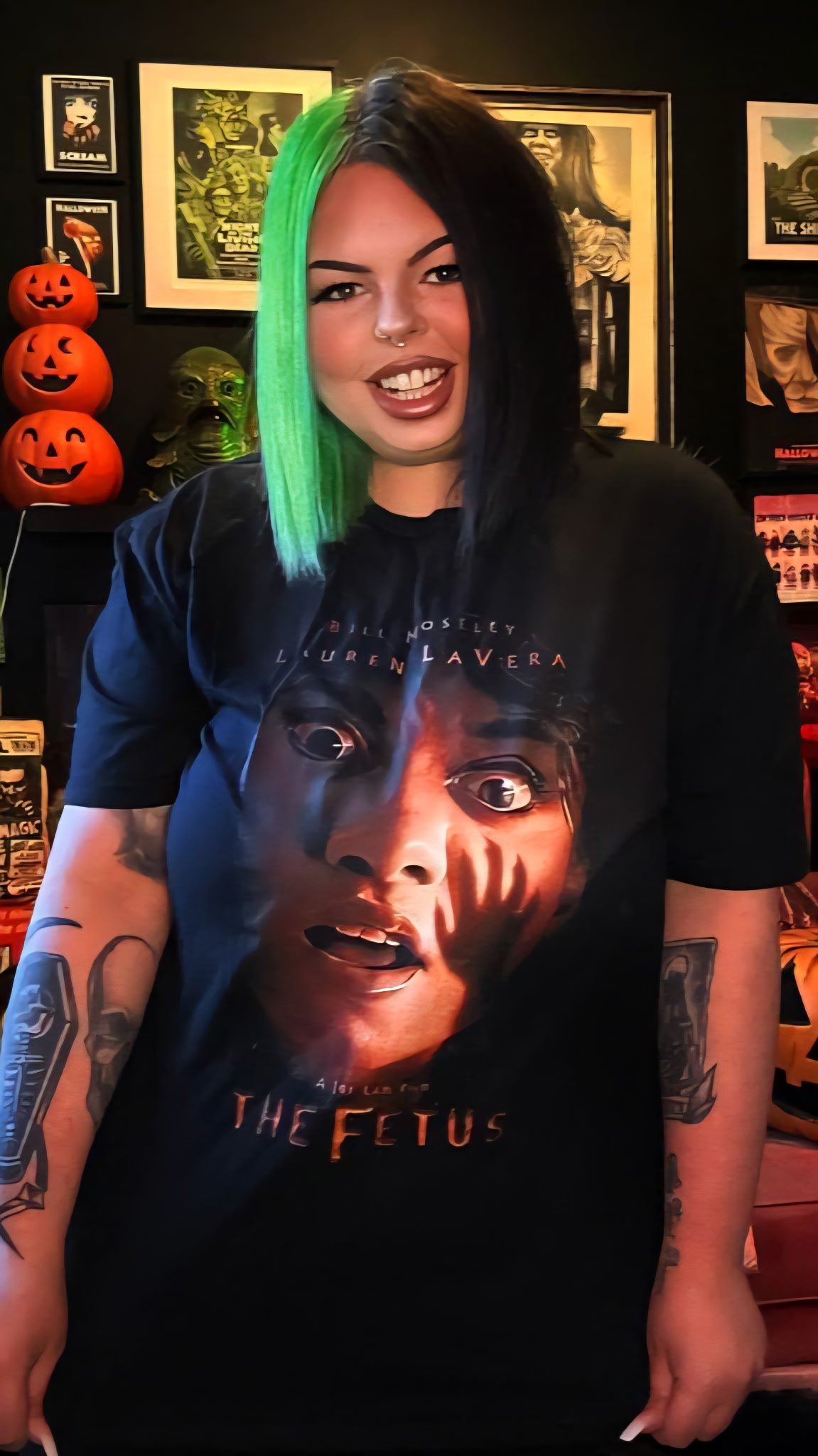 the-fetus-lauren-lavera-t-shirt-lifestyle-photo-011.JPG