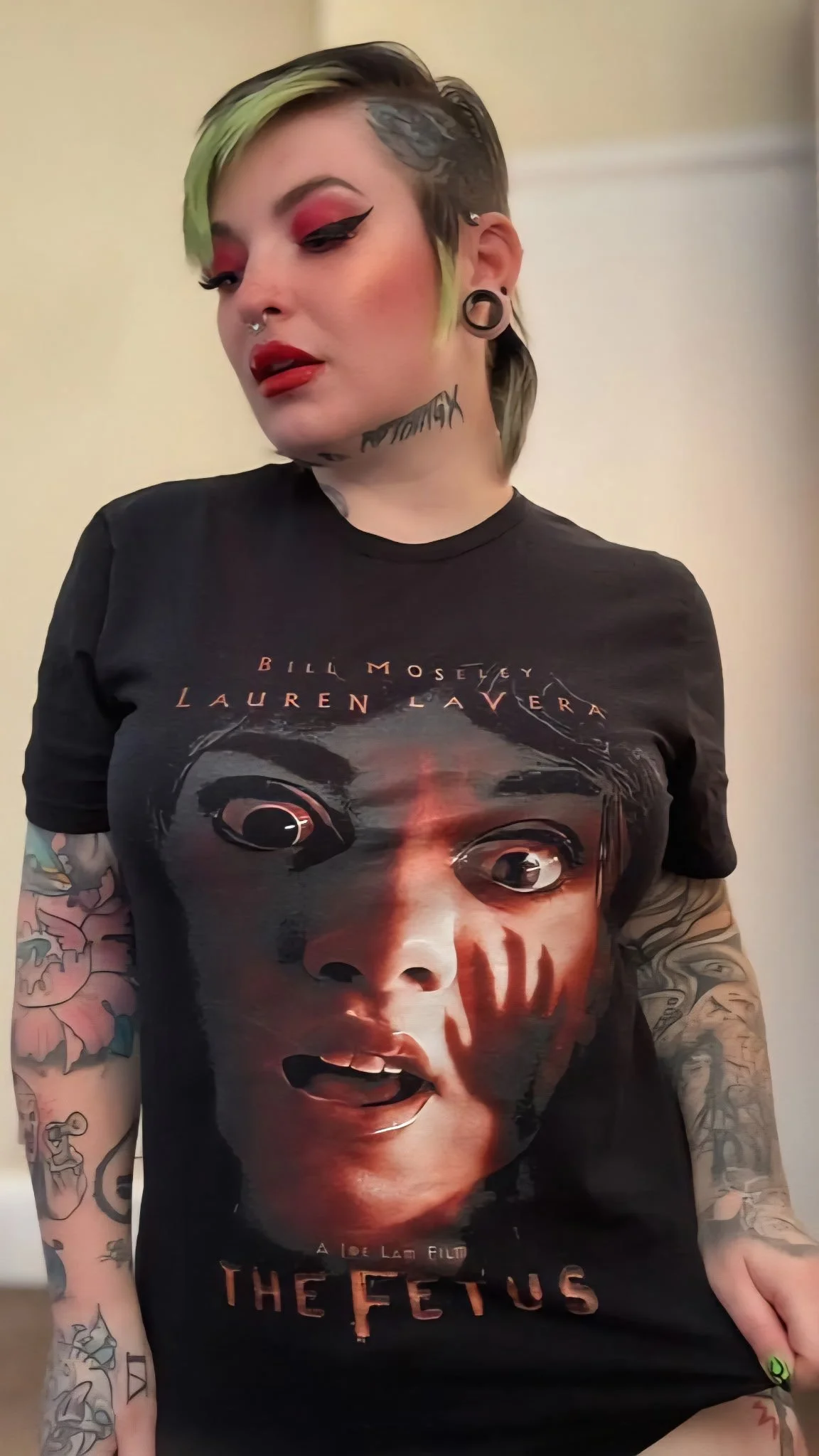 the-fetus-lauren-lavera-t-shirt-lifestyle-photo-05.JPG