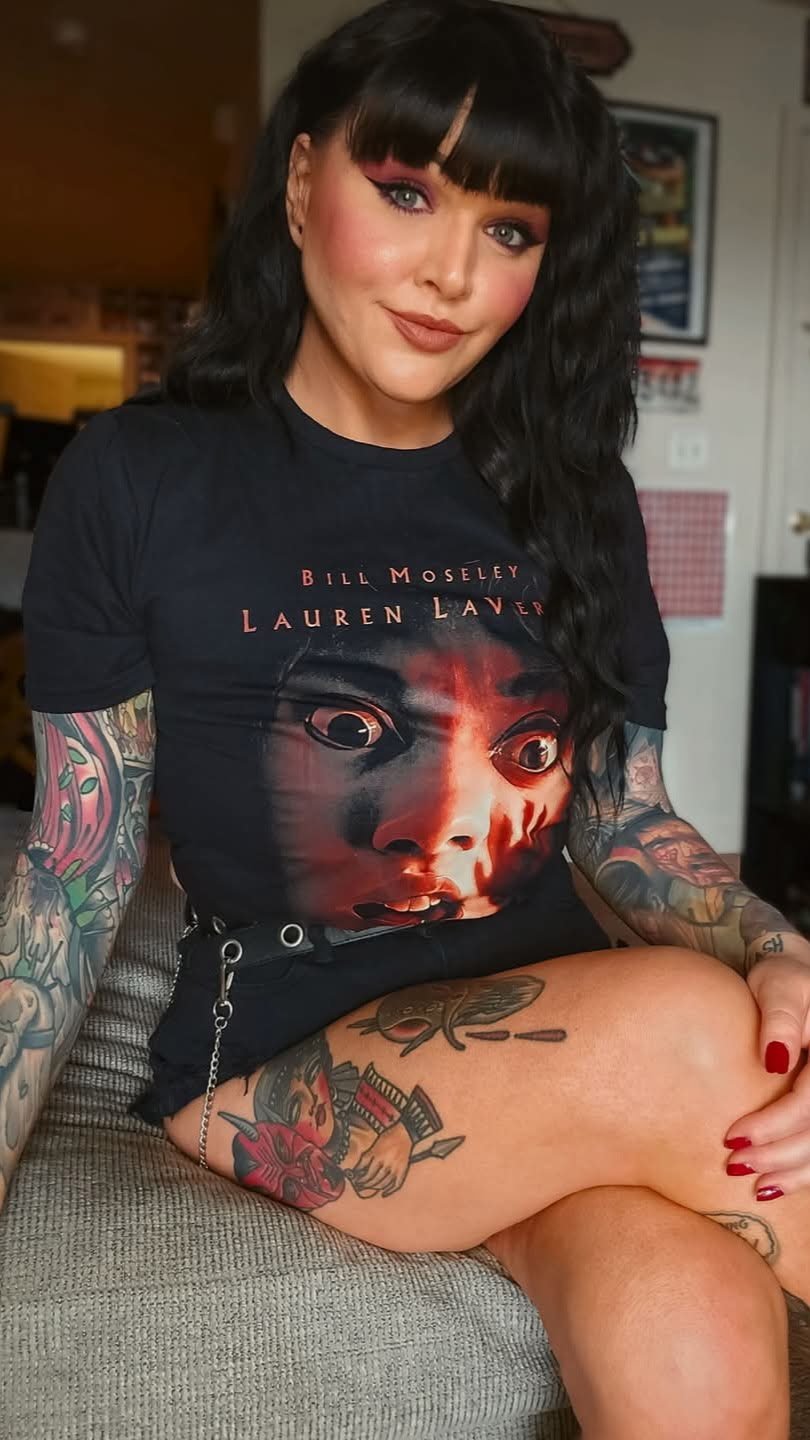 the-fetus-lauren-lavera-t-shirt-lifestyle-photo-09.JPG