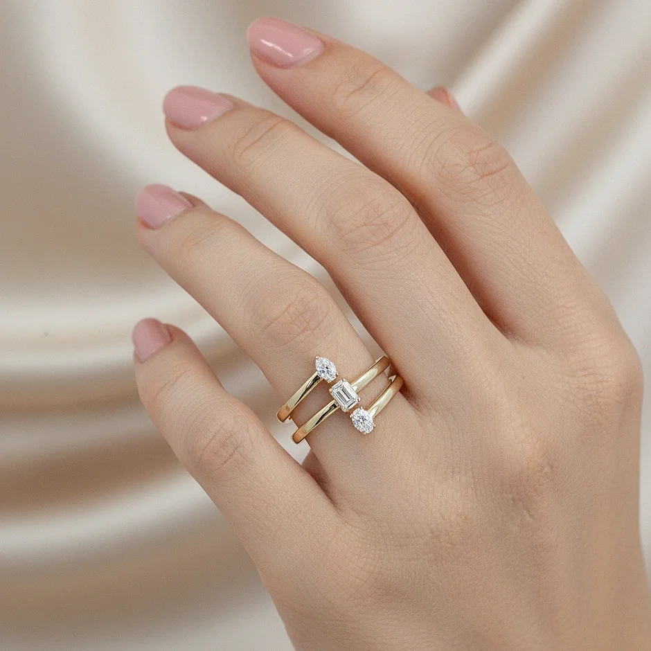 Trio Aura Crossover Ring