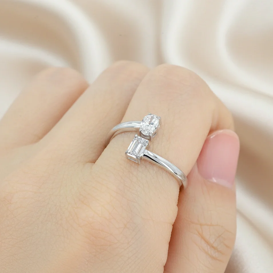 Oval-Emerald Crossover Ring