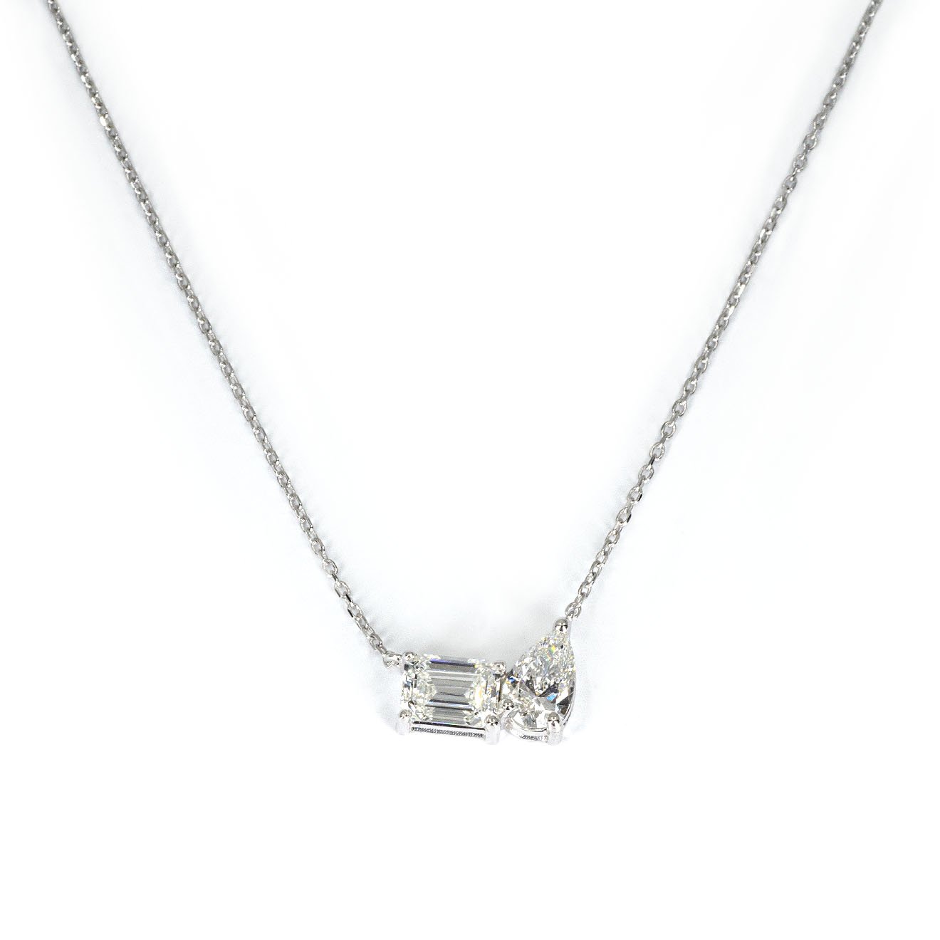Pear and Emerald Duo Necklace_DIAMOND