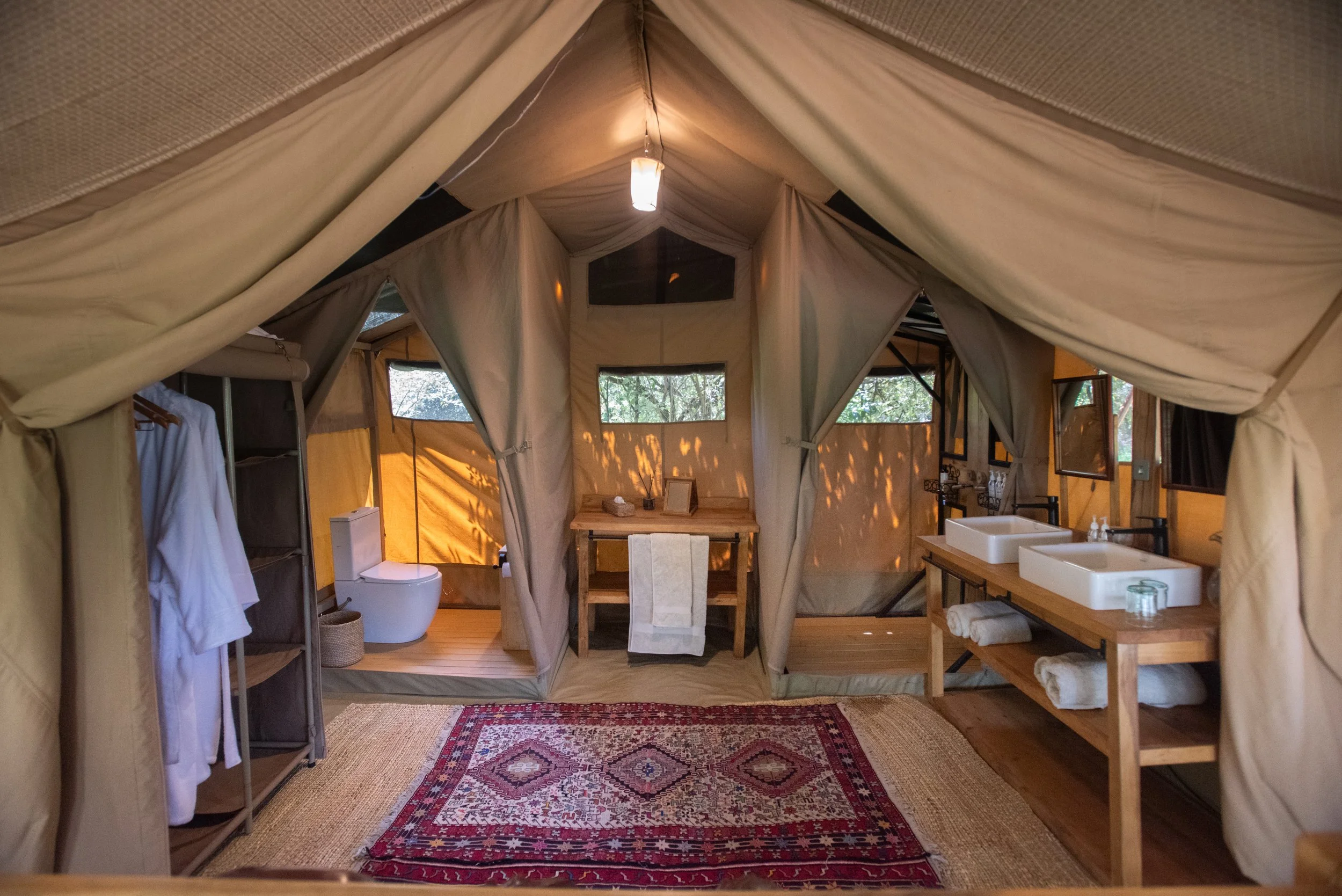 Hot Showers & Flushable Loos