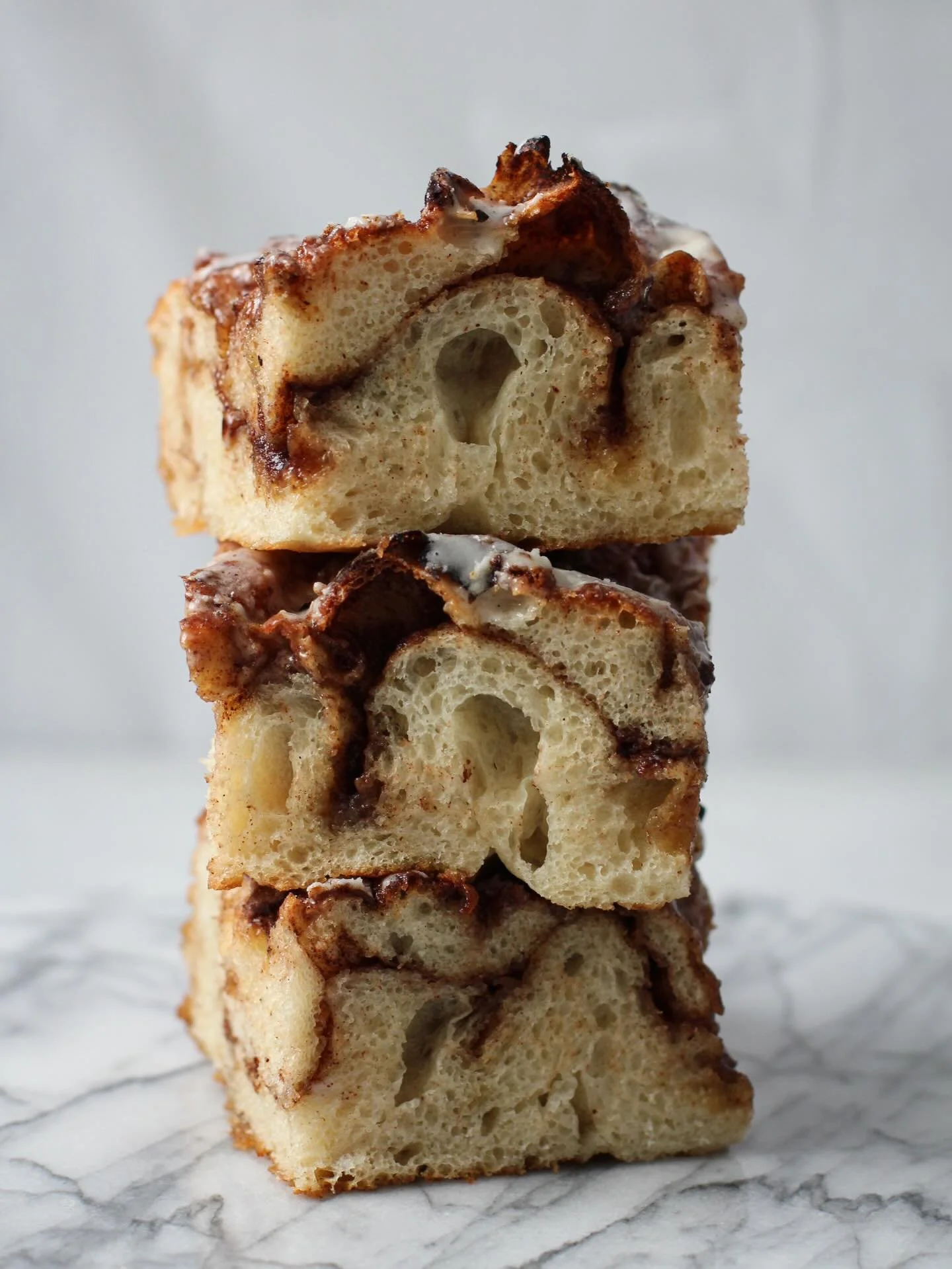 😌 Imagine the absolute best qualities of cinnamon rolls and focaccia bread&hellip; now picture them all together in one crispy, chewy, gooey bite; that&rsquo;s our Cinnamon Roll Focaccia 😏

Crispy focaccia edges combined with a soft and fluffy inte