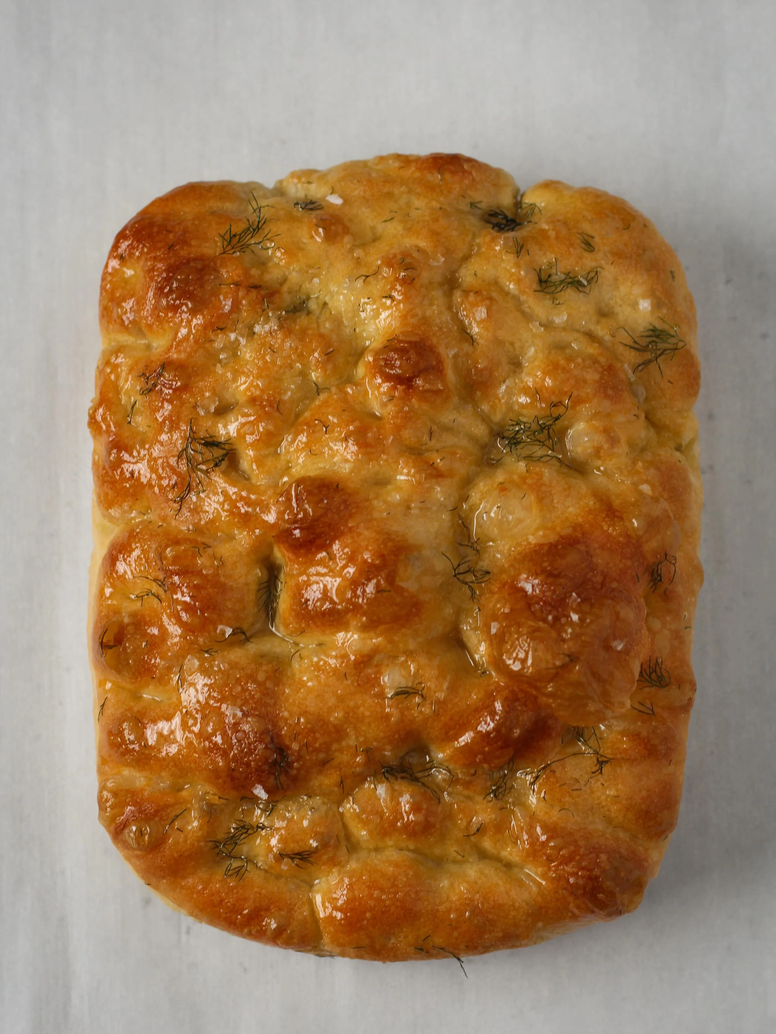 🍯HONEY DILL FOCACCIA

An ode to a Manitoba favourite in focaccia form! 

Classic light and fluffy focaccia loaded with fresh chopped dill, baked until crispy and brushed with a touch of honey butter and flaky salt 😍

Perfect on its own but you need