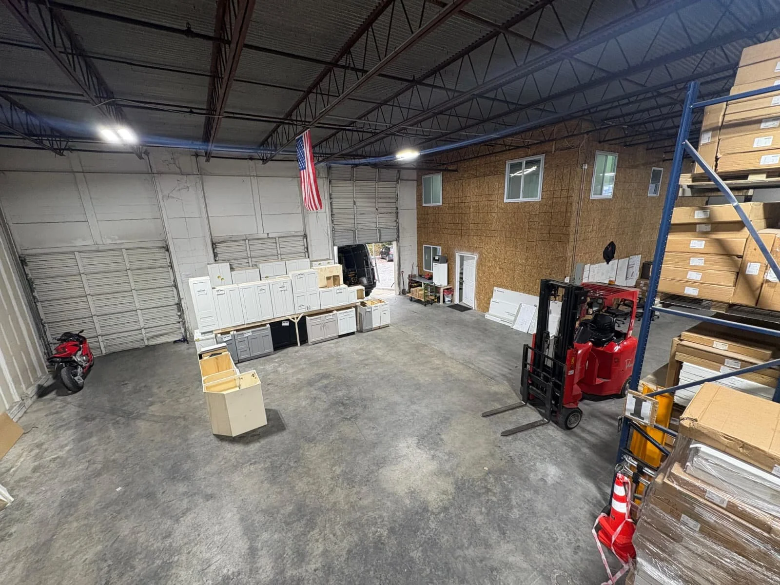 Cabinet supplier warehouse interior supporting Cabinet Corner GA projects