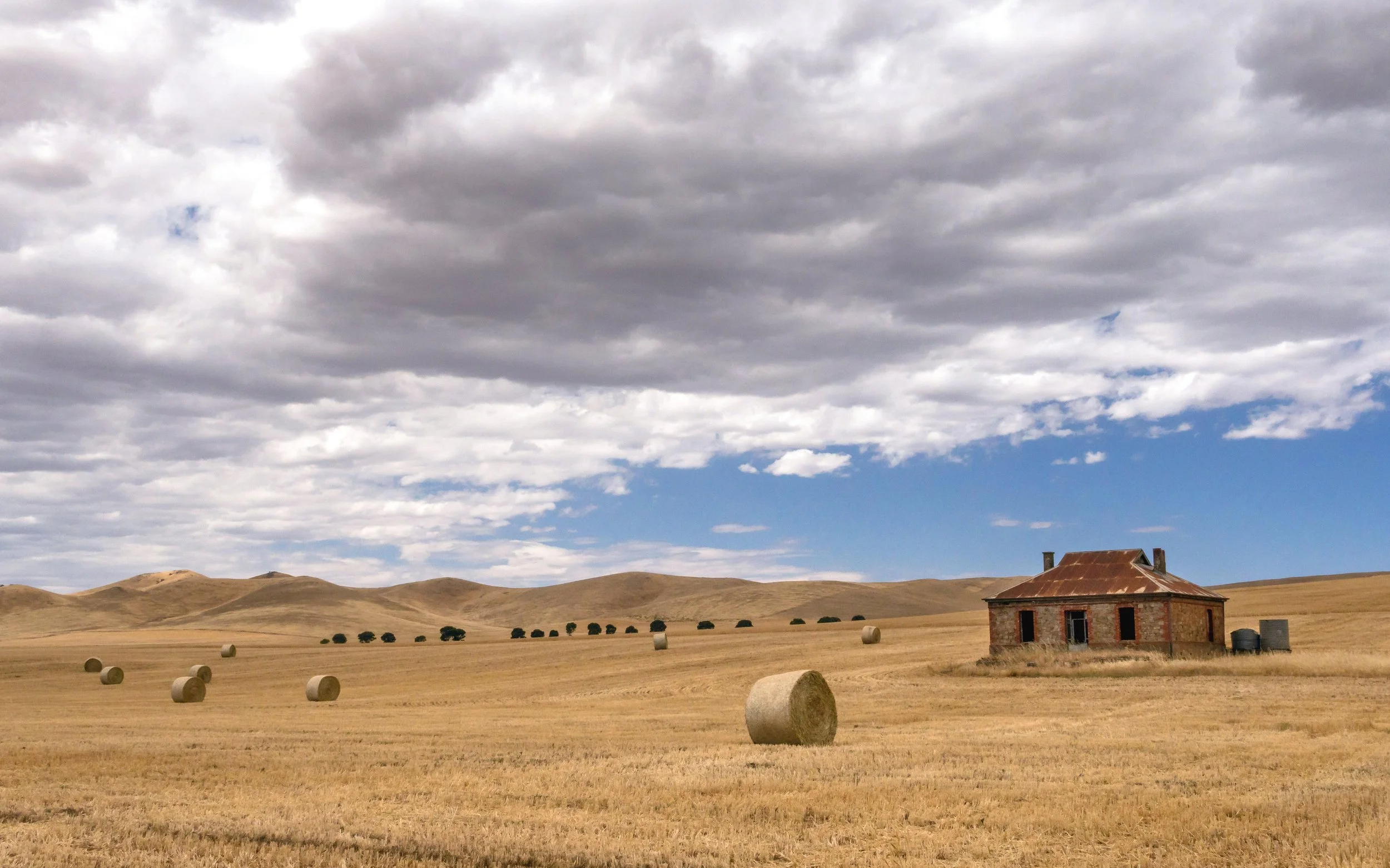 Late-Autumn Bales, Burra, South Australia, 2023
