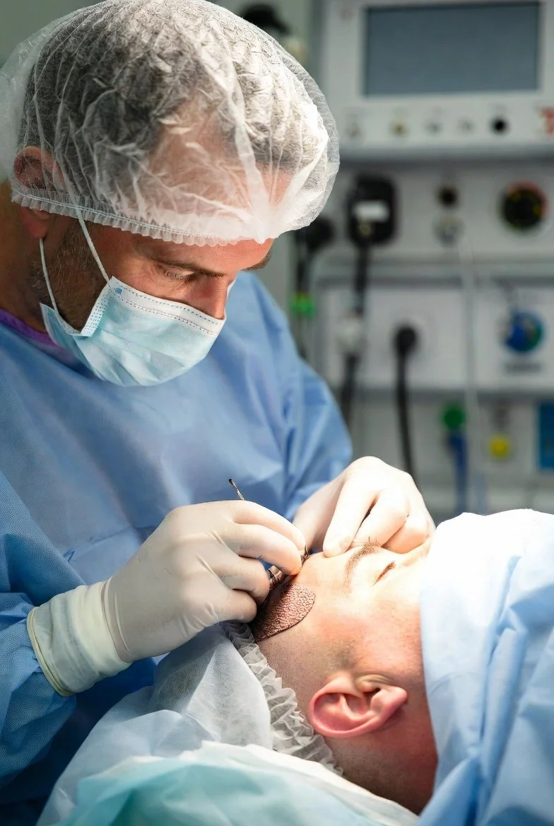 Stem cell hair restoration procedure performed by experienced surgeons in Turkey