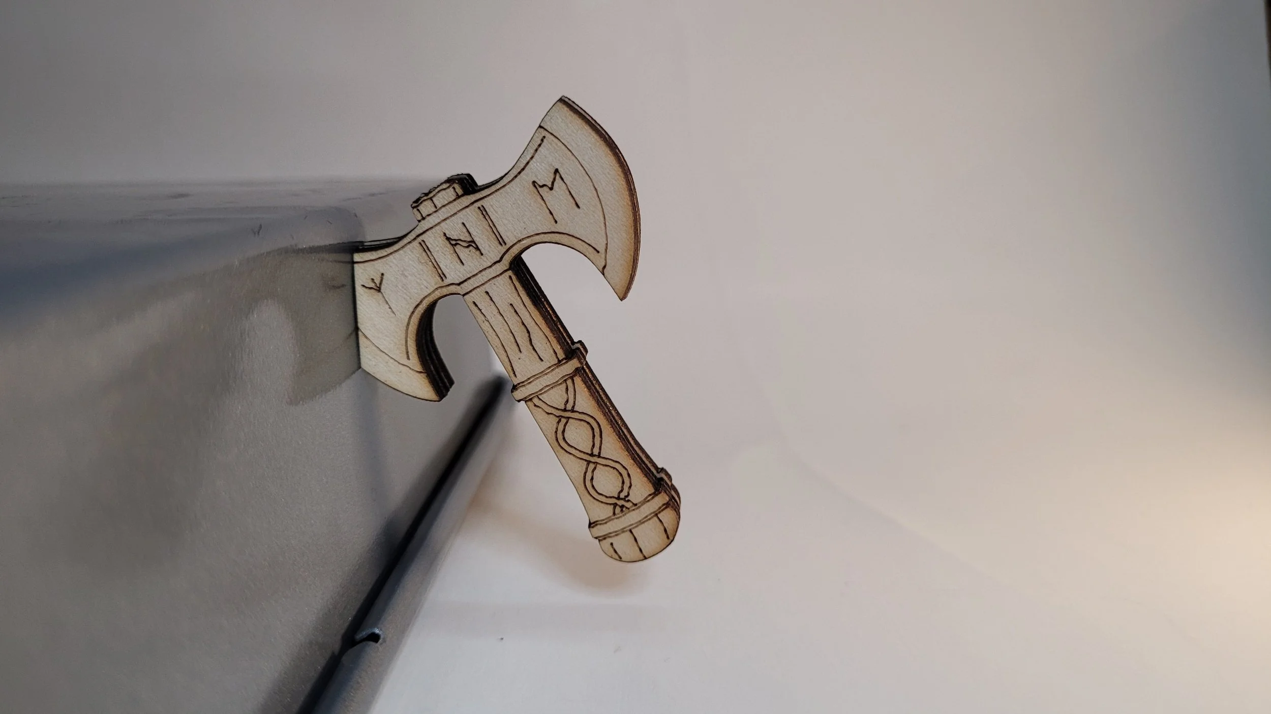 Magnet Axe.jpg