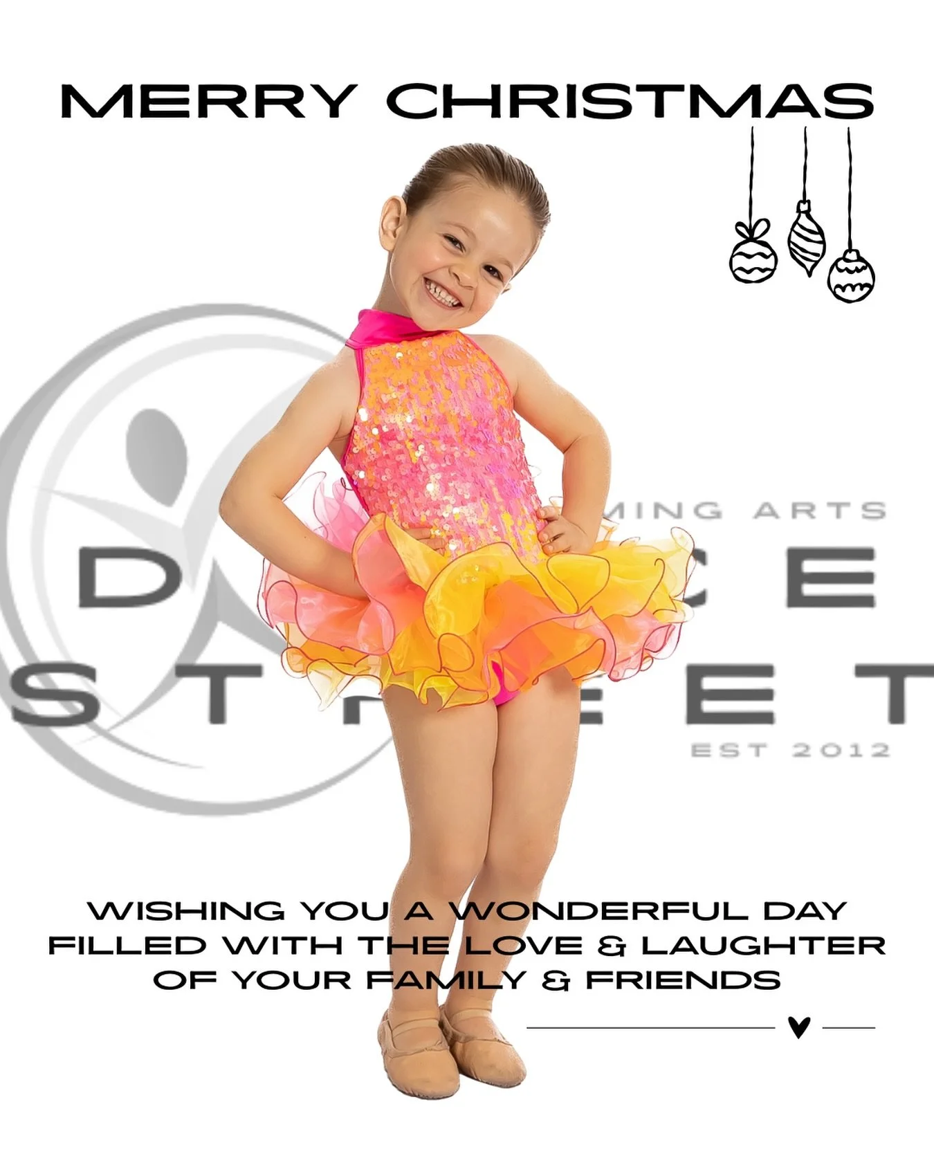 Spreading the joy! ✨
Have the happiest day from us to you 🧡
.
📷 @greyoakphotos 
.
.
#dance #christmas #toddler #thomastown #danceclass