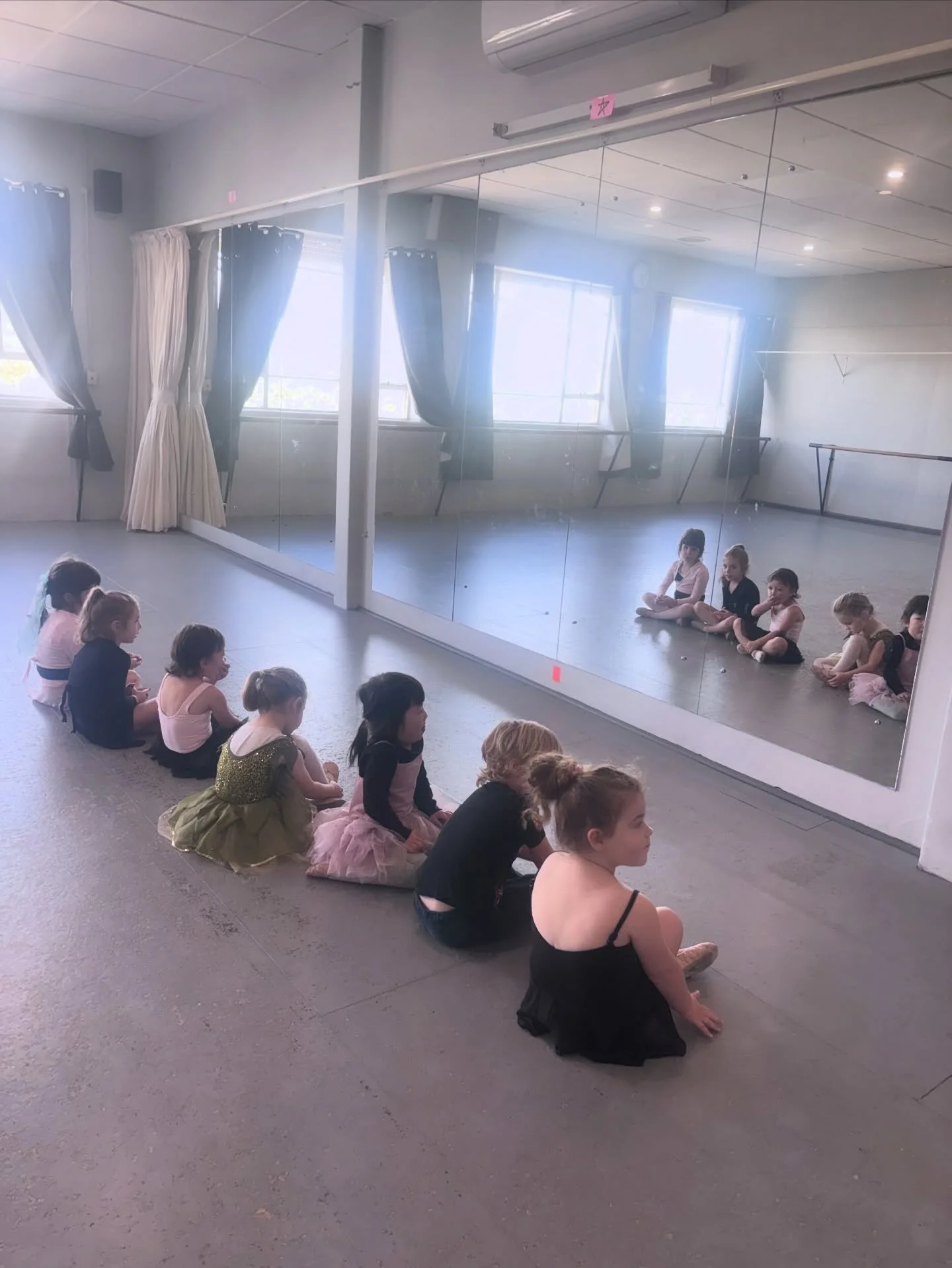 Saturdays 🩶

.
.
.
.
#dance #lalor #saturday #danceclasses #kids
.
.
.
Bundoora, Epping, Thomastown, ballet, toddler, ballet