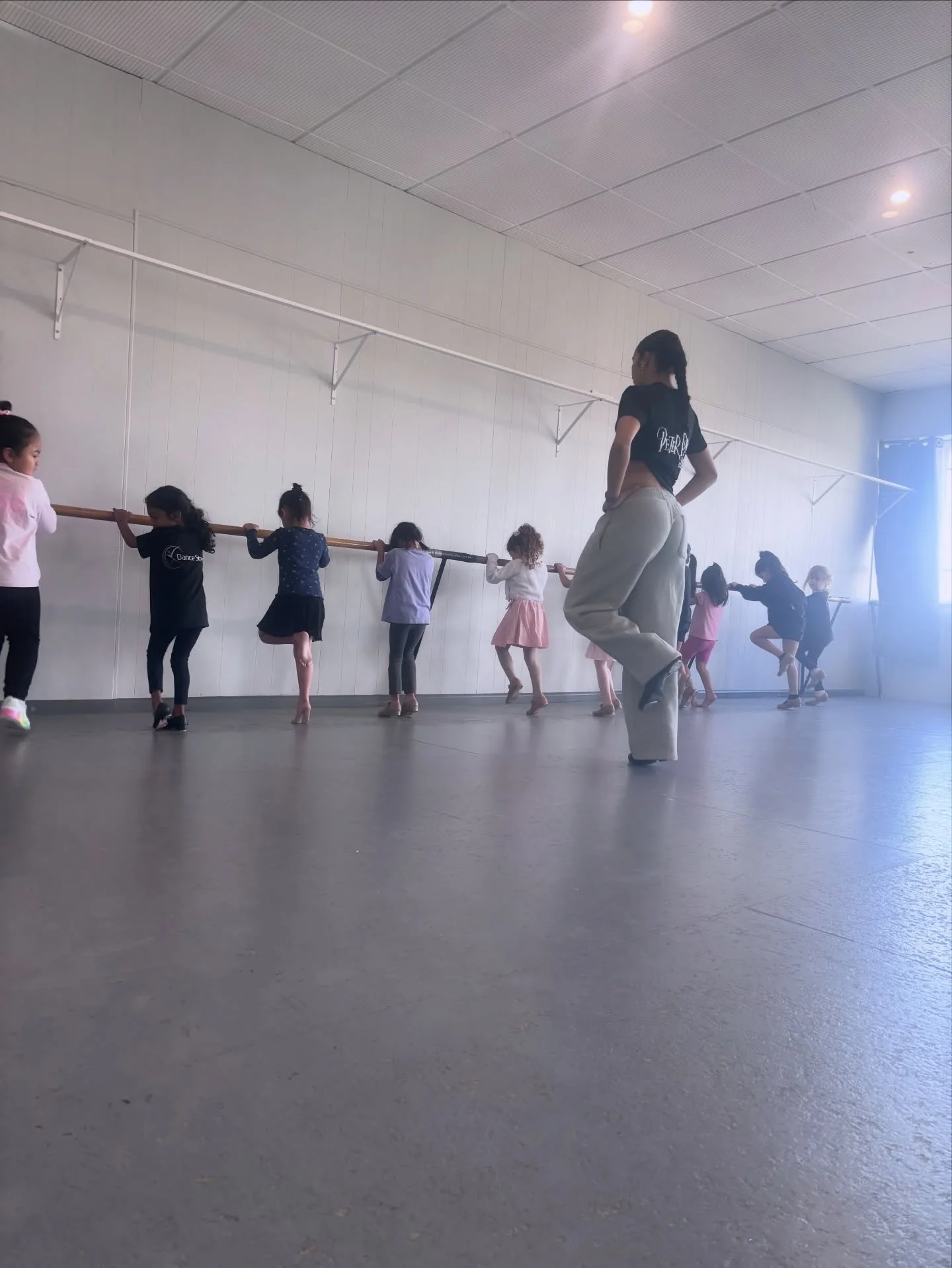 Just a cute little photo of some of our new cute little tappers 🩷
.
/
.
#toddler #tapdance #danceclasses #kids #lalor 
.
.

Thomastown, Epping, Bundoora, reservoir, ballet, ballet classes, tiny dancer, dancing, kinder, prep, school, fyp