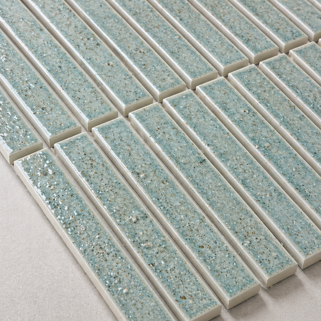 Hatsuborder Aqua Close-up.png