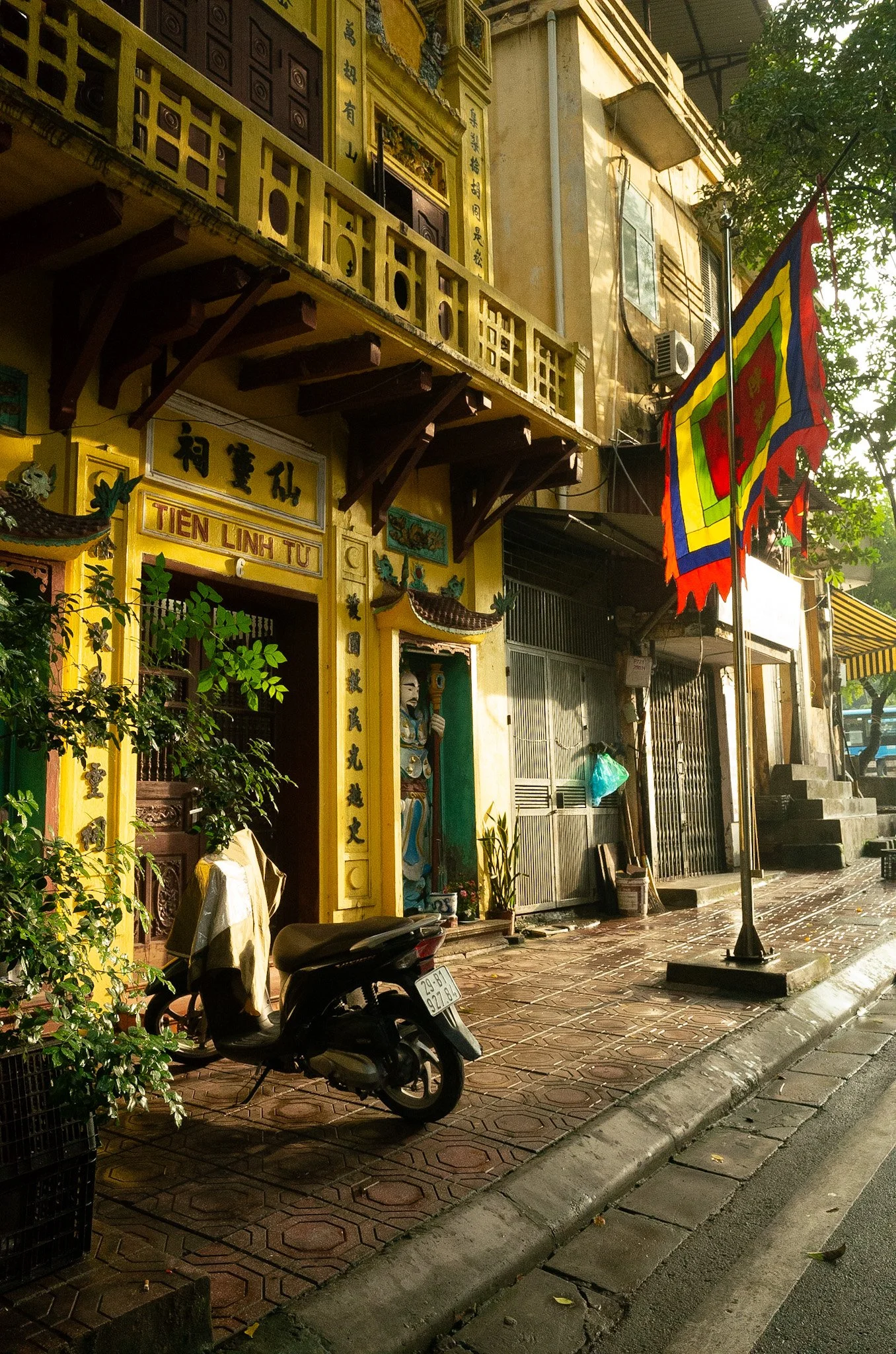 The back streets of Hanoi, VN
