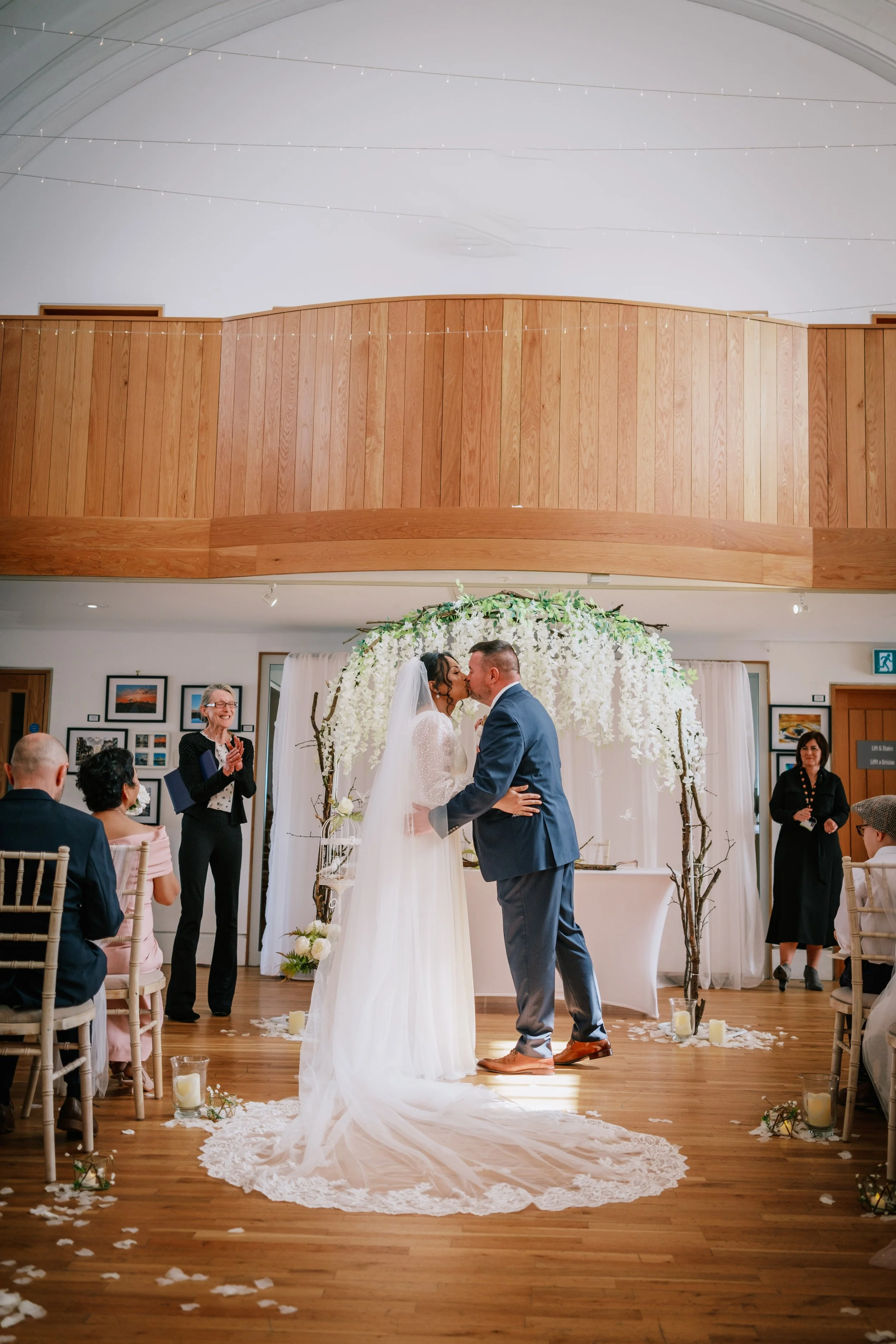 Tom Collins Wedding Photography Penarth9.jpg