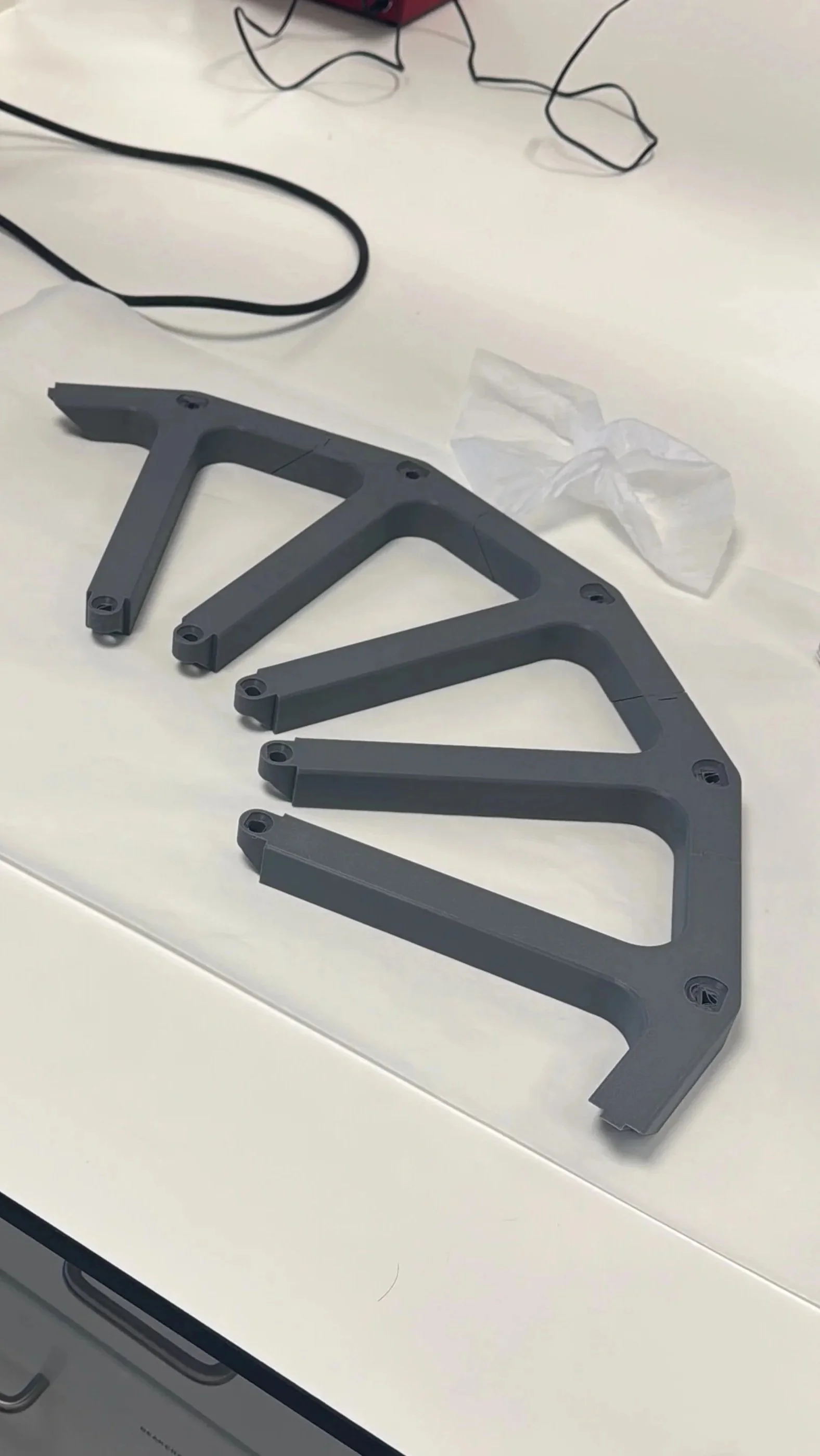 Attaching segments using PU superglue