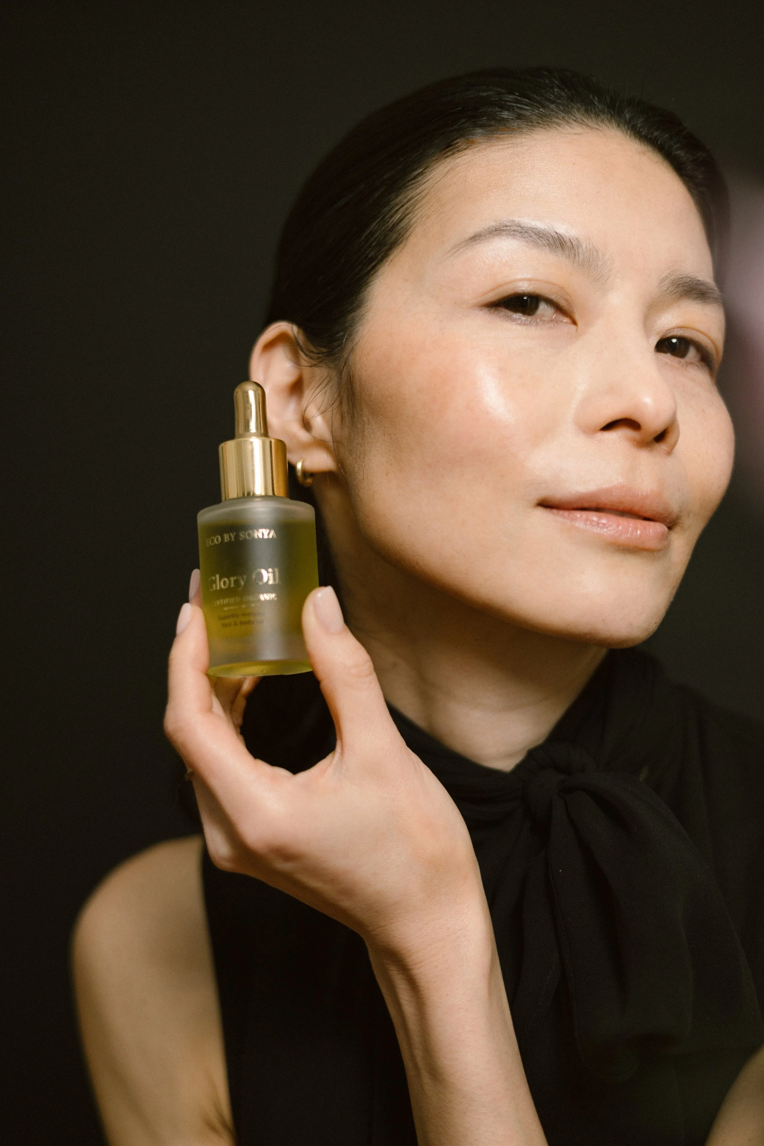 GloryOil_EBS_Adele_Natsuko_StudioShoot_Still_Portrait2 copy.jpg
