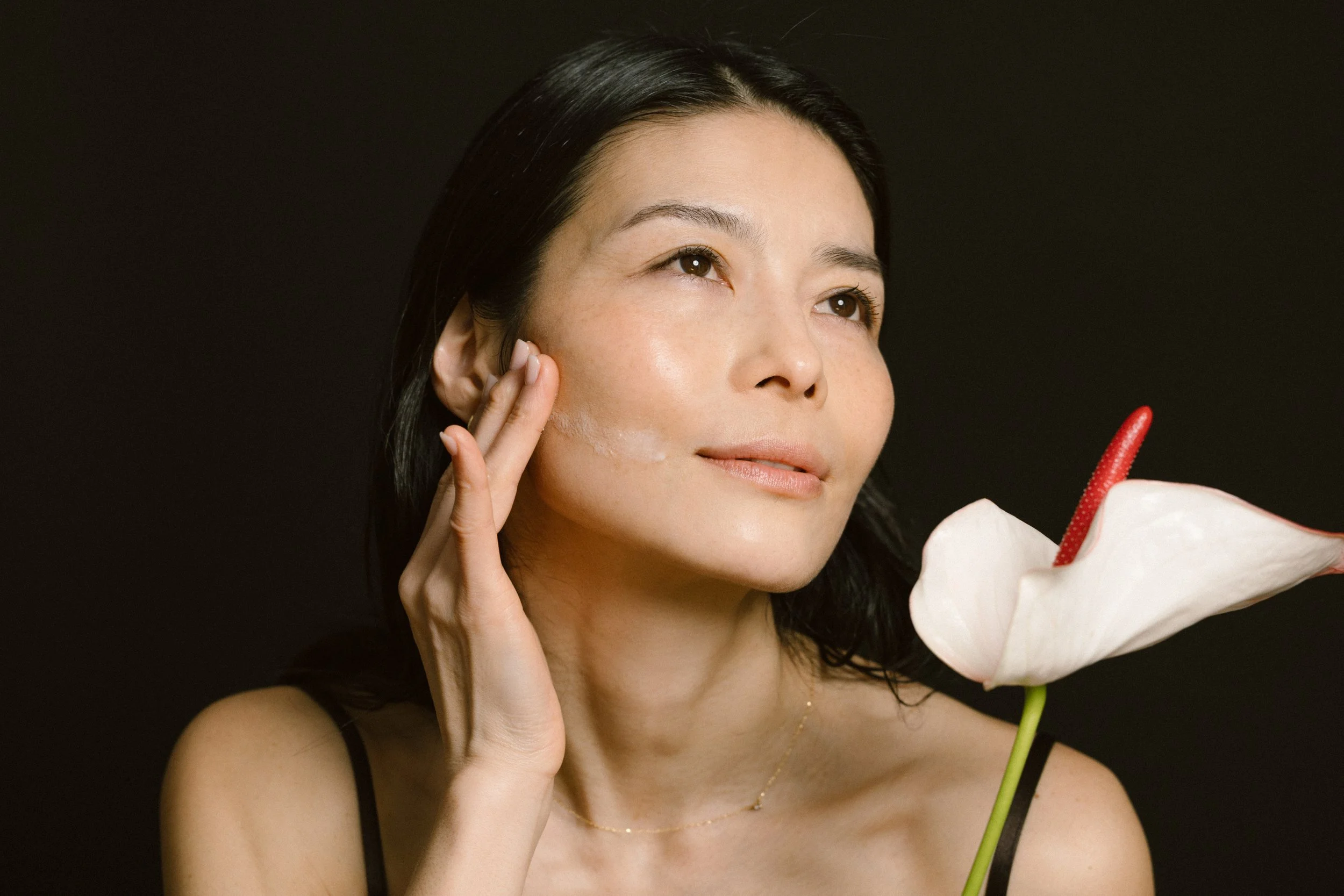 GloryCream_EBS_Adele_Natsuko_StudioShoot_Still_Landscape copy.jpg