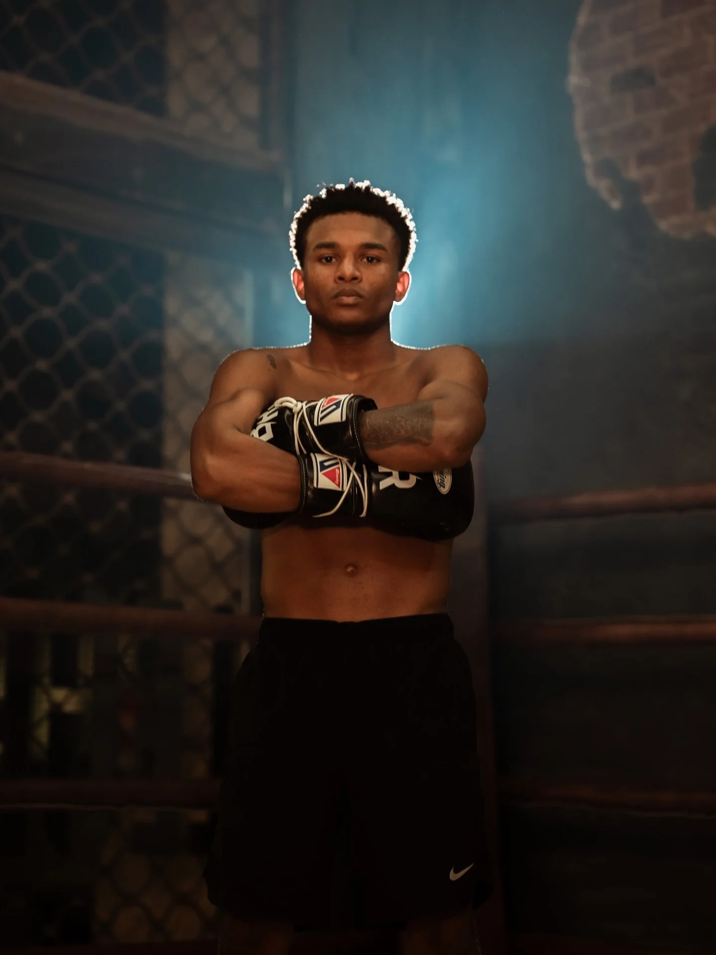 Nuevo a&ntilde;o. Mismo ring.
Solo cambia el est&aacute;ndar.

Entrena con intenci&oacute;n.
Mu&eacute;vete con prop&oacute;sito.

Legends R Born 🥊
&mdash;

New year. Same ring.
Only the standard changes.

Train with intent.
Move with purpose.

Lege